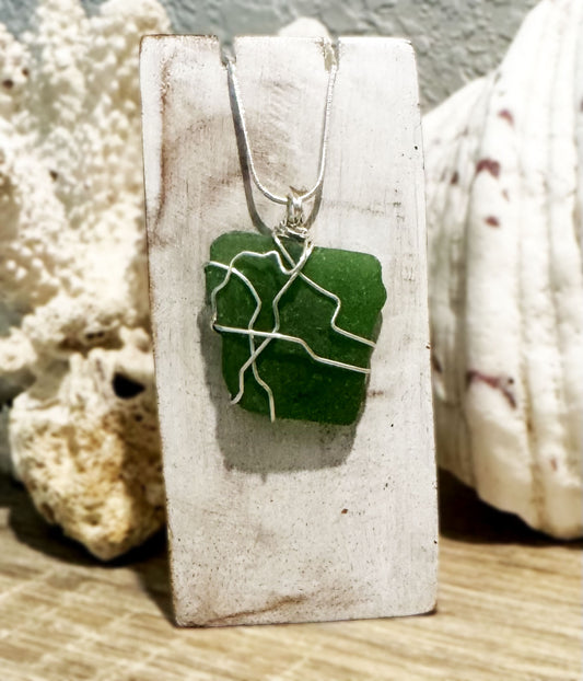 Hand-Wrapped Okinawa Sea Glass Necklace – Emerald Green
