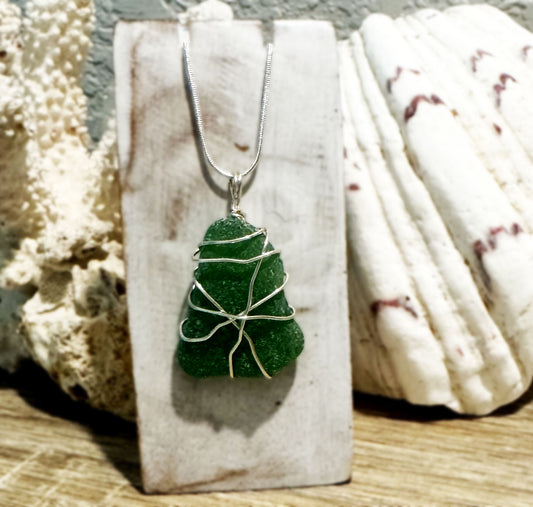 Hand-Wrapped Okinawa Sea Glass Necklace – Emerald Green