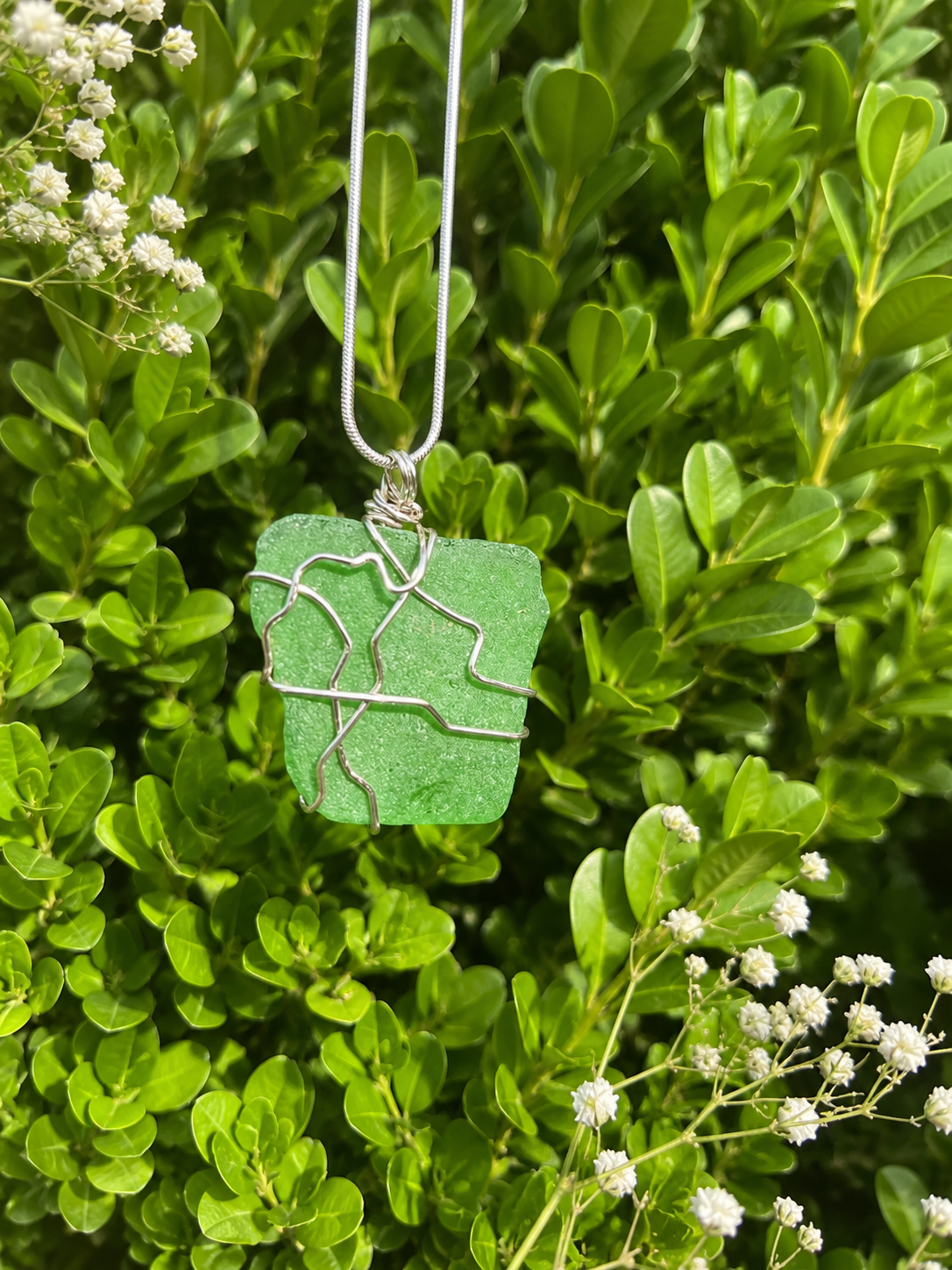 Hand-Wrapped Okinawa Sea Glass Necklace – Emerald Green