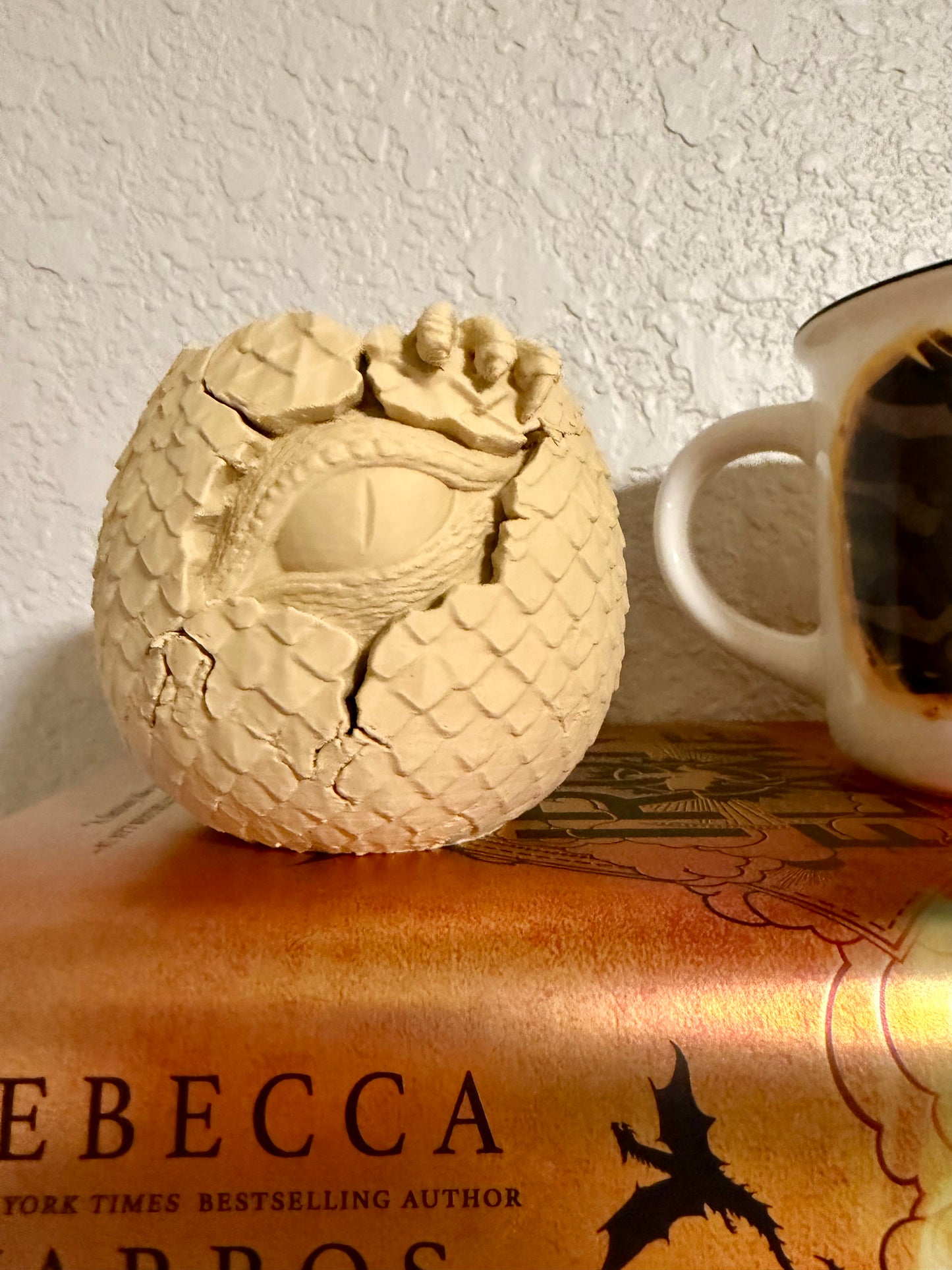 Dragon Egg Hatchling – Tealight & Trinket Vessel